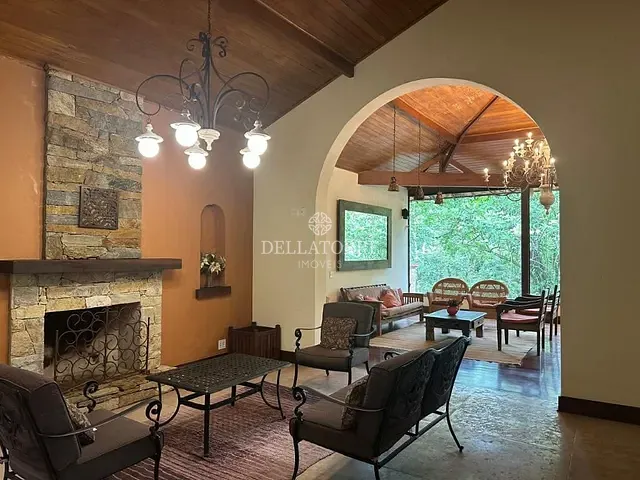 Casa com 2345m² 4 quartos e 8 banheiros, à venda, no bairro Serra em Teresópolis