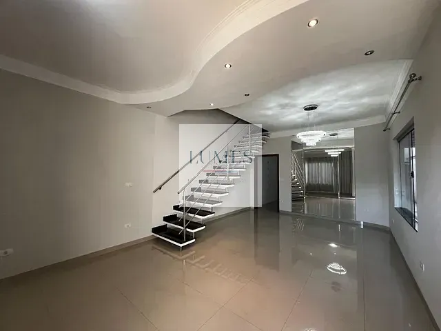 Casa 4 quartos e 3 banheiros, à venda, no bairro Parque Nova Carioba em Americana