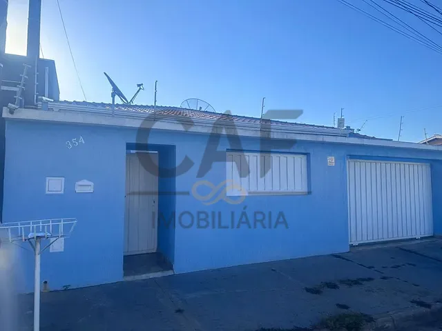 Casa com 250m² 3 quartos e 2 banheiros, à venda, no bairro Jardim das Tulipas em Holambra