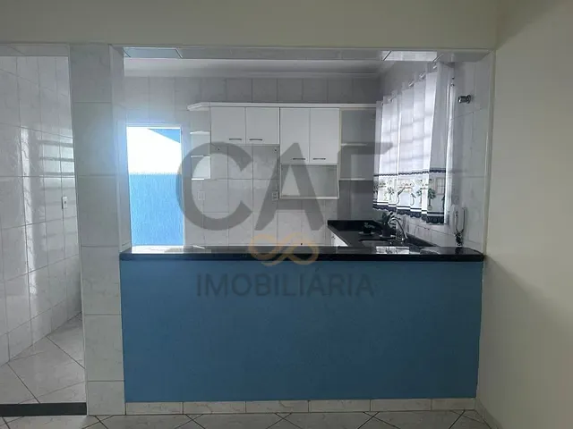 Casa com 250m² 3 quartos e 2 banheiros, à venda, no bairro Jardim das Tulipas em Holambra