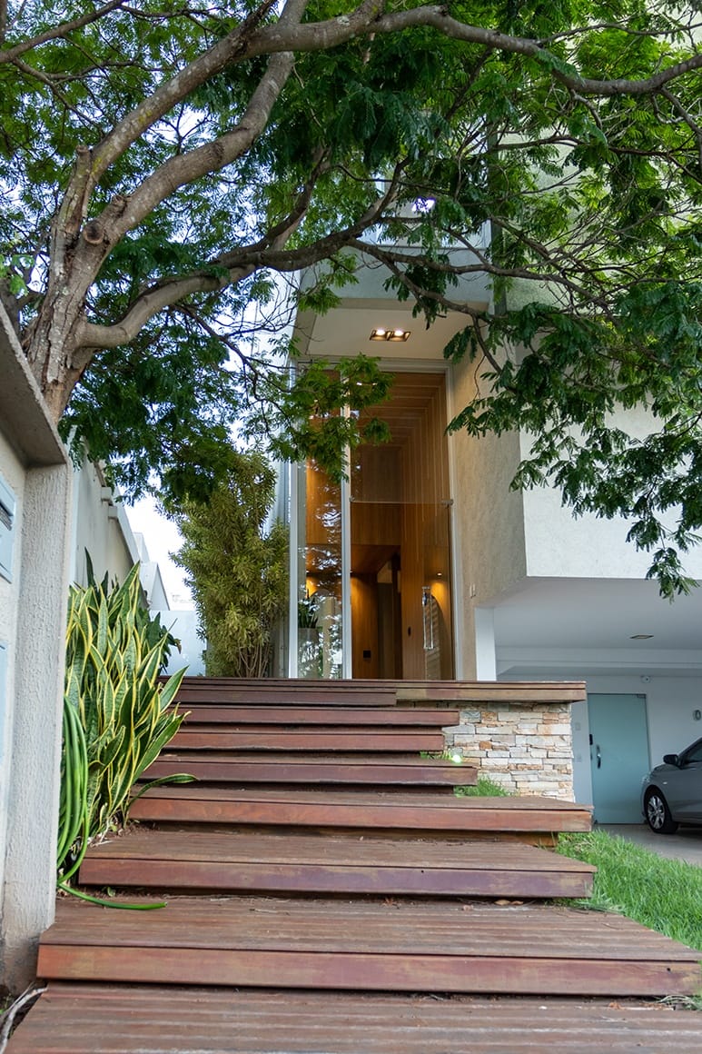 Sobrado à venda com 314 m2 de construção, 4 suítes, no Residencial Alphaville Goiás, Goiânia, GO