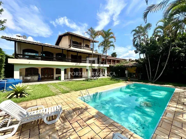 Casa com 1000m² 5 quartos e 5 banheiros, à venda, no bairro Dos Cubas em Piracaia