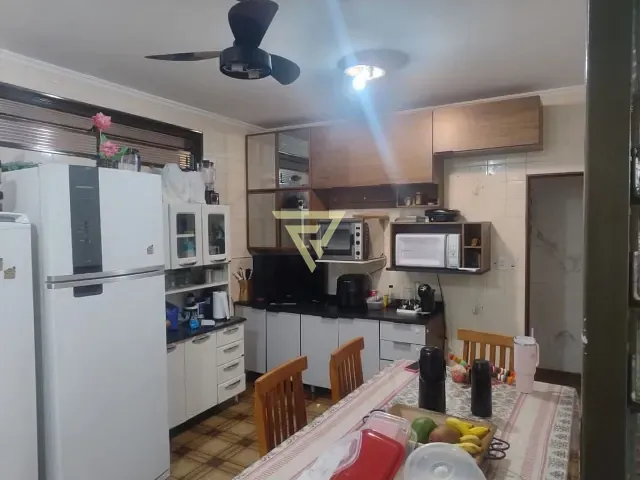 Casa com 250m² 4 quartos e 1 banheiro, à venda, no bairro Parque das Andorinhas em Ribeirão Preto