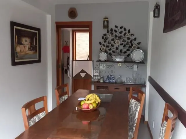 Casa com 110m² 3 quartos e 1 banheiro, à venda, no bairro Albuquerque em Teresópolis