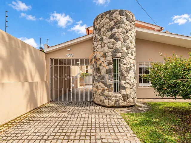 Casa 4 quartos e 3 banheiros, à venda, no bairro Três Vendas em Pelotas