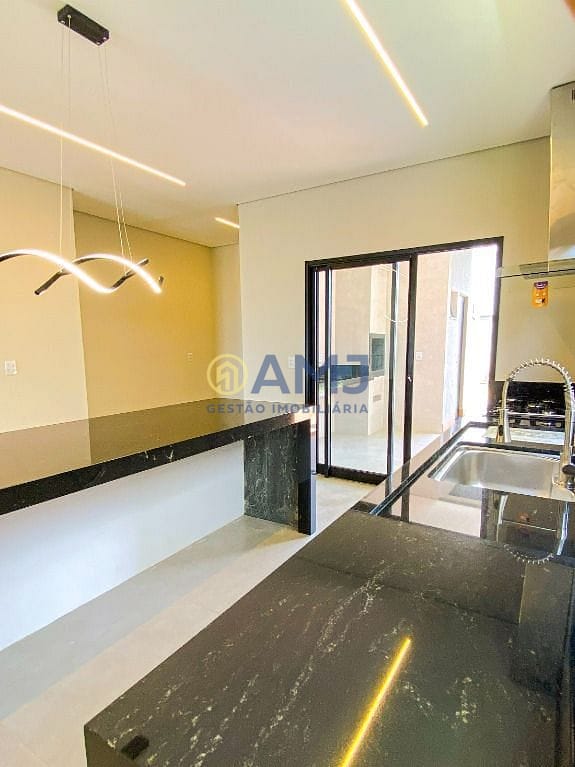 Casa, 3 quartos, 180 m² - Foto 33