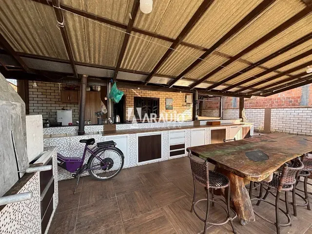 Casa 3 quartos e 1 banheiro, para alugar, no bairro São Roque em Itajaí