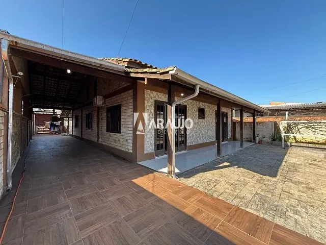 Casa 3 quartos e 1 banheiro, para alugar, no bairro São Roque em Itajaí