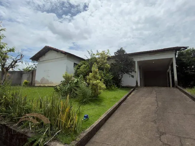 Casa 4 quartos e 1 banheiro, à venda, no bairro Castelo em Ipatinga