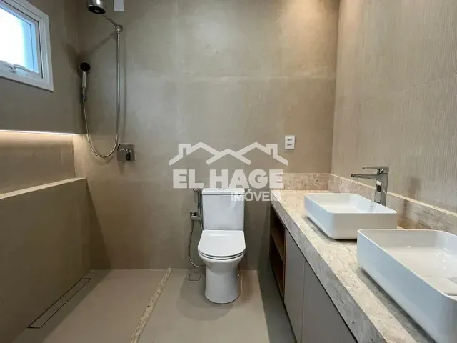 Casa com 300m² 3 quartos e 4 banheiros, à venda, no bairro Jardim Itália em Cuiabá