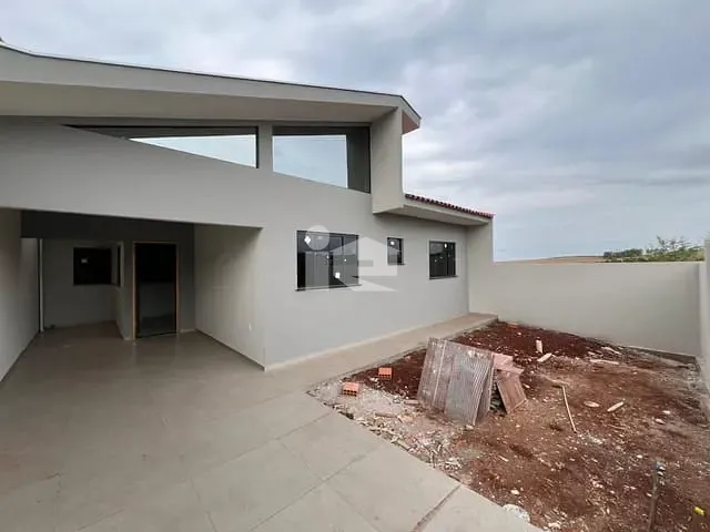 Casa com 152m² 3 quartos e 2 banheiros, à venda, no bairro Jardim Santa Monica em Rolândia