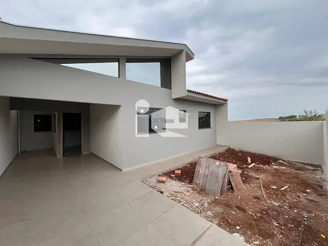 Casa com 152m² 3 quartos e 2 banheiros, à venda, no bairro Jardim Santa Monica em Rolândia