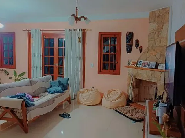 Casa 3 quartos e 2 banheiros, à venda, no bairro Chácara Recanto Verde em Cotia