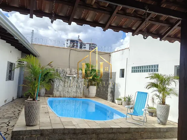 Casa com 400m² 6 quartos e 6 banheiros, à venda, no bairro Poção em Cuiabá