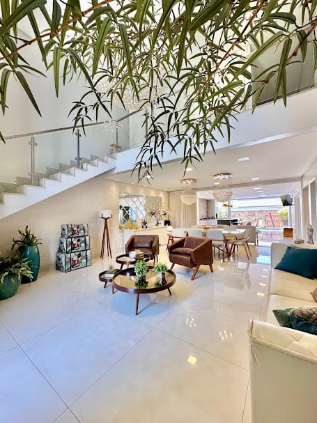 Sobrado à venda com 4 suites no Jardins Valência, Goiânia, GO