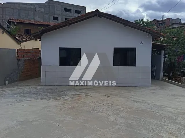 Casa com 229m² 2 quartos e 1 banheiro, à venda, no bairro Bela Vista em Araçuaí
