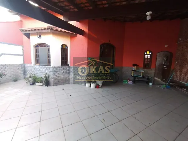 Casa com 250m² 4 quartos e 3 banheiros, à venda, no bairro Vila Mazza em Suzano