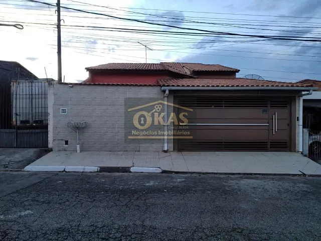 Casa com 250m² 4 quartos e 3 banheiros, à venda, no bairro Vila Mazza em Suzano