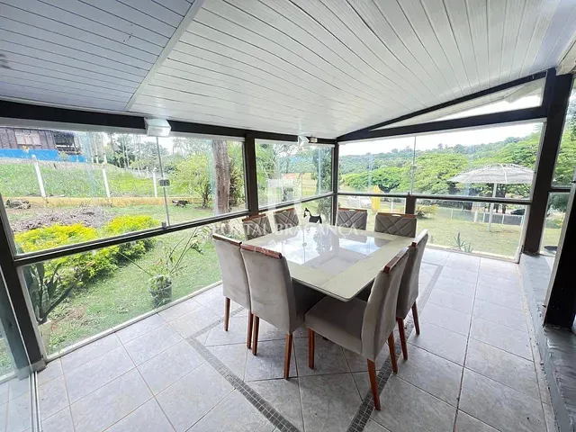 Casa com 1200m² 3 quartos e 4 banheiros, à venda, no bairro Serrinha em Bragança Paulista