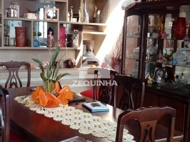 Casa com 370m² 3 quartos e 5 banheiros, à venda, no bairro City Bussocaba em Osasco