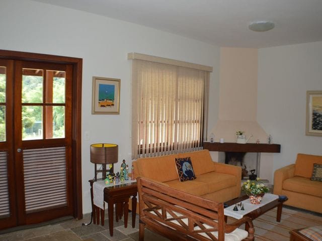 Casa com 2390m² 4 quartos e 7 banheiros, à venda, no bairro Capela do Barreiro em Itatiba