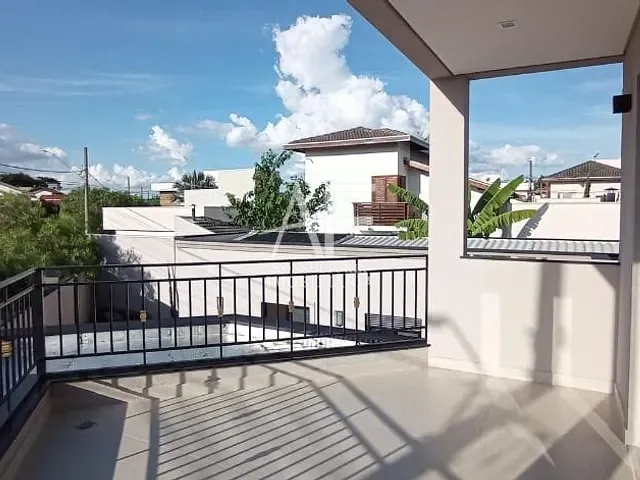 Casa com 354m², à venda, no bairro Caminho Novo em Taubaté