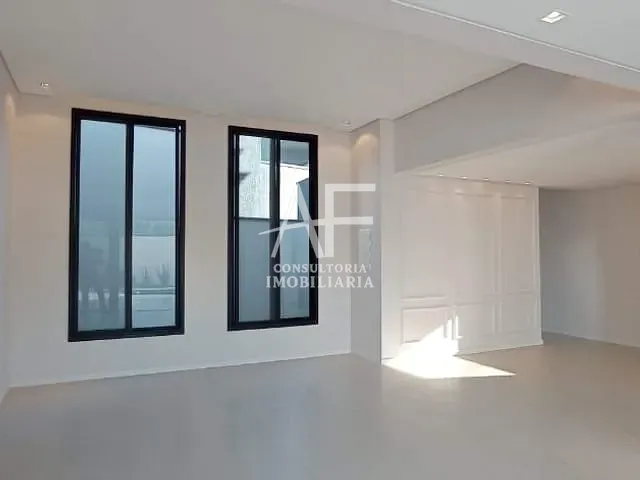 Casa com 354m², à venda, no bairro Caminho Novo em Taubaté