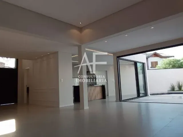 Casa com 354m², à venda, no bairro Caminho Novo em Taubaté