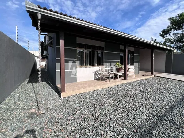 Casa com 484m² 2 quartos e 1 banheiro, à venda, no bairro Cordeiros em Itajaí