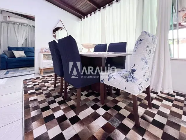 Casa com 484m² 2 quartos e 1 banheiro, à venda, no bairro Cordeiros em Itajaí