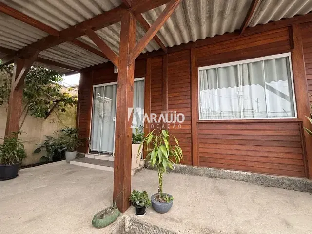 Casa 2 quartos e 2 banheiros, para alugar, no bairro São Vicente em Itajaí