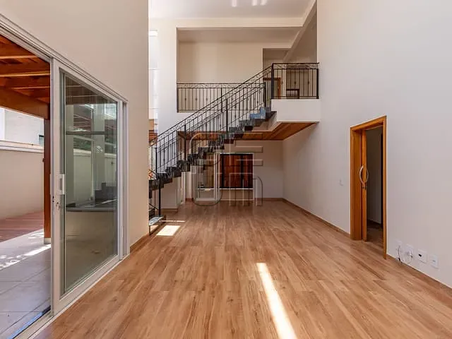 Casa com 580m² 6 quartos e 7 banheiros, à venda, no bairro Esperança em Londrina