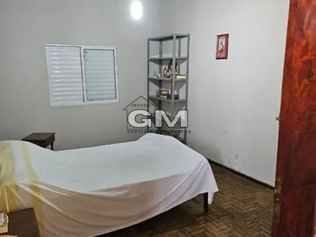 Casa com 172m² 3 quartos e 2 banheiros, à venda, no bairro Vila Tibério em Ribeirão Preto