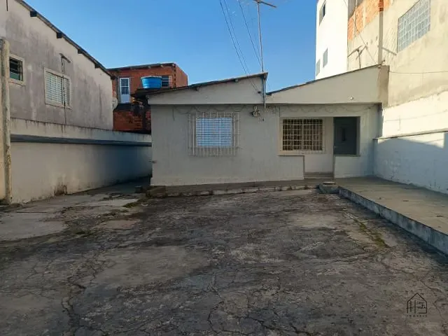 Casa com 262m² 3 quartos e 2 banheiros, à venda, no bairro Jardim Santa Izabel em Cotia