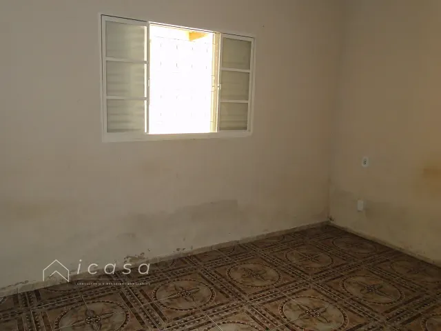 Casa com 135m² 2 quartos e 1 banheiro, à venda, no bairro Parque Residencial Maria Elmira em Caçapava