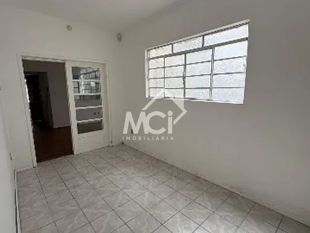 Casa com 225m² 2 quartos e 2 banheiros, à venda, no bairro Centro em Pelotas
