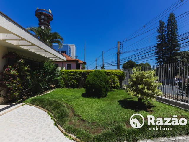 Casa com 495m² 6 quartos e 3 banheiros, à venda, no bairro Mercês em Curitiba