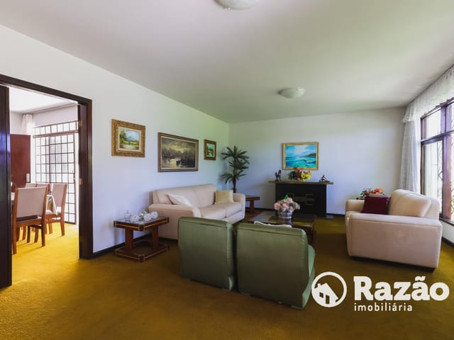 Casa com 495m² 6 quartos e 3 banheiros, à venda, no bairro Mercês em Curitiba