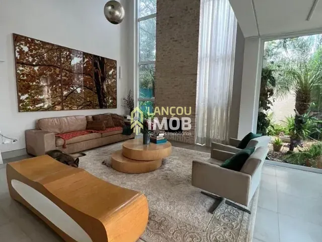 Casa com 559m² 5 quartos e 5 banheiros, à venda, no bairro Cidade Santos Dumont em Jundiaí