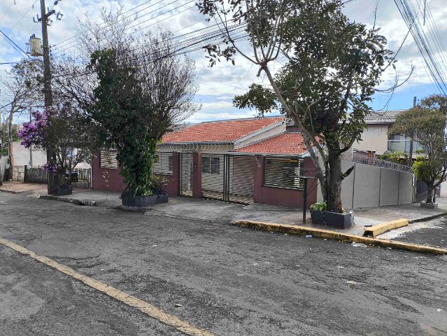 Foto do Casa - Casa padrão para Locação, Barra Funda, Apucarana, PR | J. Mareze Imóveis Ltda
