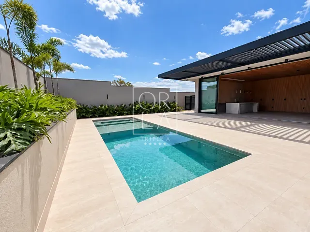 Casa com 740m² 4 quartos e 6 banheiros, à venda, no bairro Parque Cidade em Goiânia