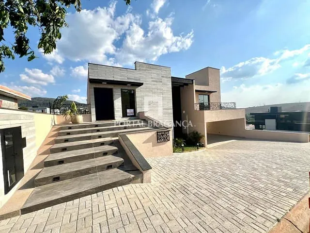 Casa com 600m² 5 quartos e 7 banheiros, à venda, no bairro Condomínio Terras de Santa Cruz em Bragança Paulista