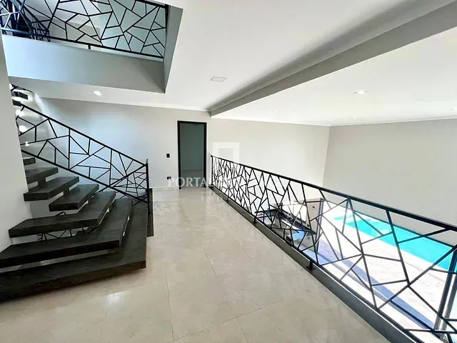 Casa com 600m² 5 quartos e 7 banheiros, à venda, no bairro Condomínio Terras de Santa Cruz em Bragança Paulista