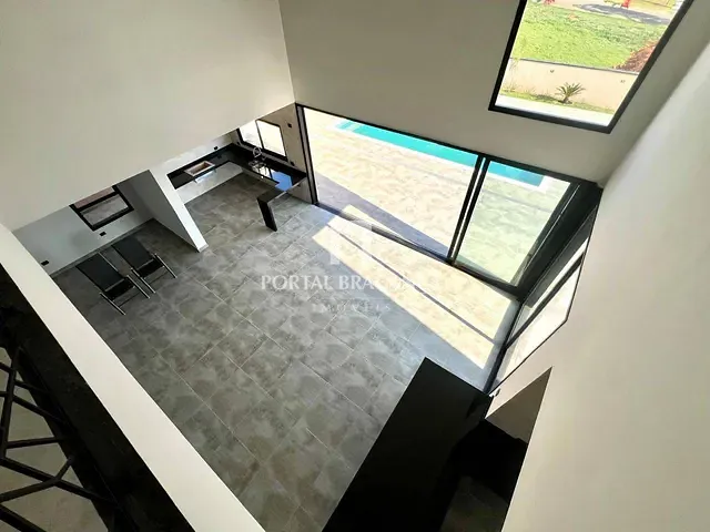 Casa com 600m² 5 quartos e 7 banheiros, à venda, no bairro Condomínio Terras de Santa Cruz em Bragança Paulista