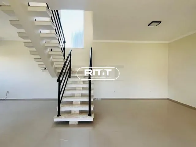 Casa com 380m² 3 quartos e 2 banheiros, à venda, no bairro Lenheiro em Valinhos