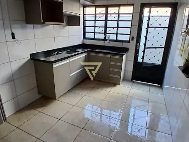 Casa com 160m² 2 quartos e 2 banheiros, à venda, no bairro Jardim Heitor Rigon em Ribeirão Preto