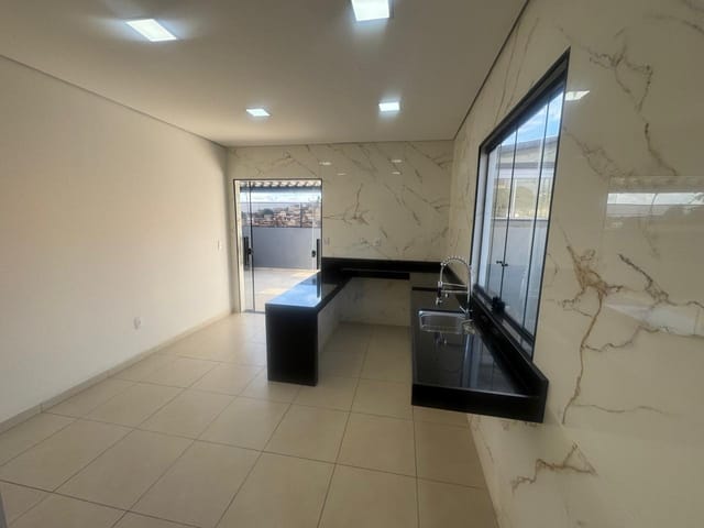Casa 3 quartos e 1 banheiro, à venda, no bairro Tupi A em Belo Horizonte