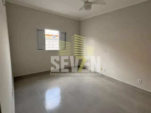Casa com 216m² 3 quartos e 2 banheiros, à venda, no bairro Vila Rocha em Bauru