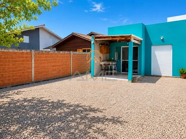Casa com 175m² 2 quartos e 1 banheiro, à venda, no bairro Areal em Pelotas