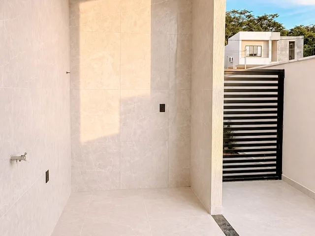 Casa com 400m² 3 quartos e 4 banheiros, à venda, no bairro Alphaville em Rio das Ostras